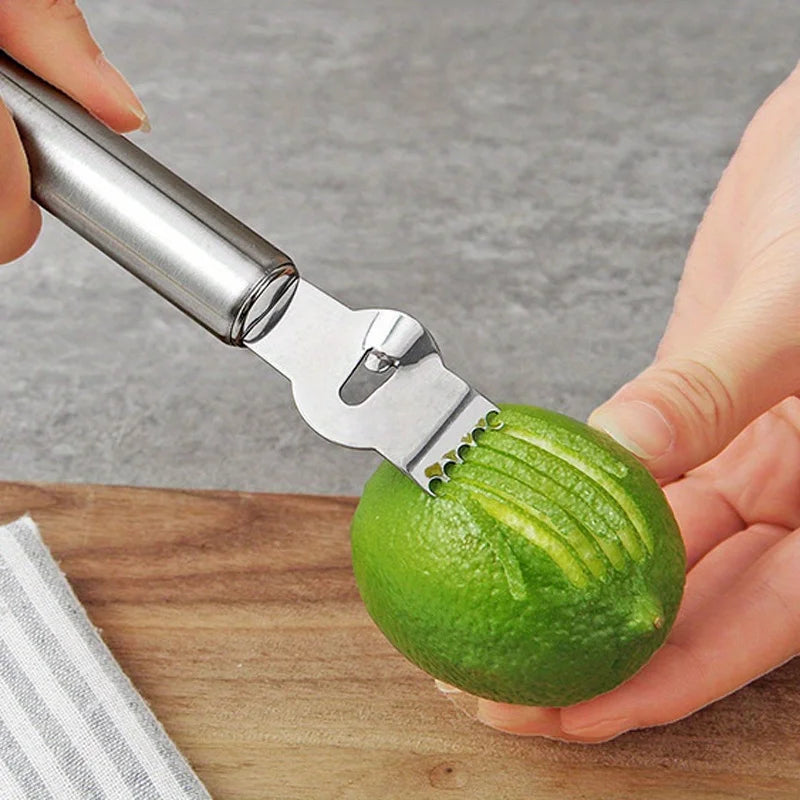 1pc Grattugia per limone Zester Pelapatate in acciaio inossidabile Roba da cucina Accessori da cucina Gadget da cucina